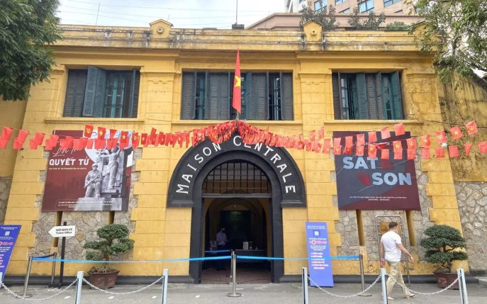 Nha Tu Hoa Lo Nguon Internet